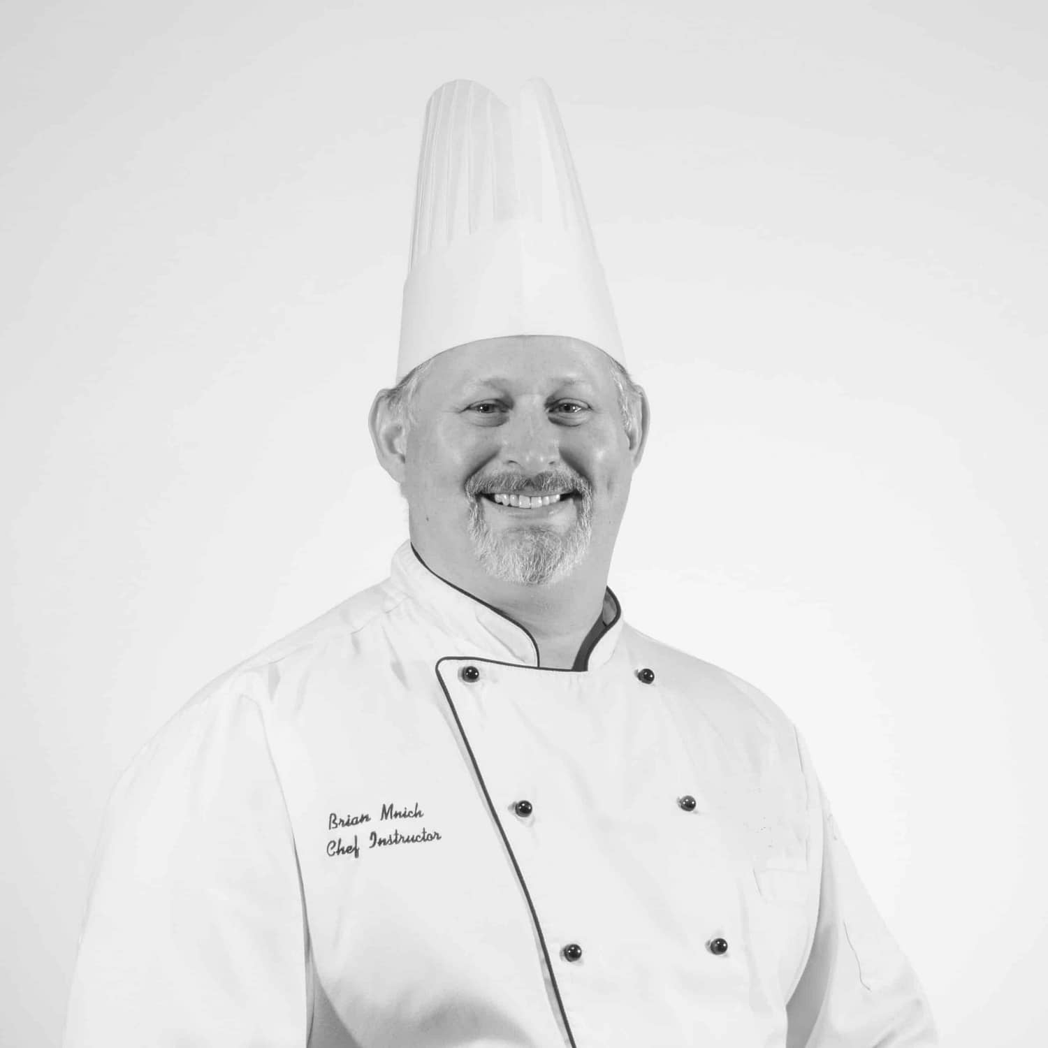 Brian Mnich culinary arts degree instructor at Nossi College of Art in Nashville